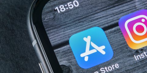 Spesa dei consumatori su mobile, già superati i 100 miliardi di dollari