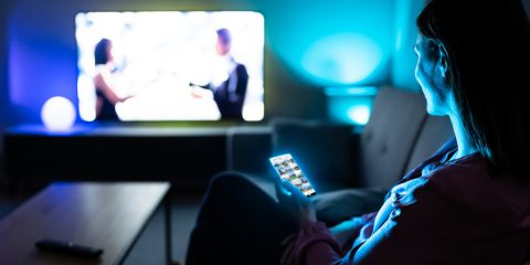 Tlc, mercato in frenata: in calo ricavi, investimenti e occupazione nel 2023. Settore TV: segnali di ripresa, ma criticità strutturali